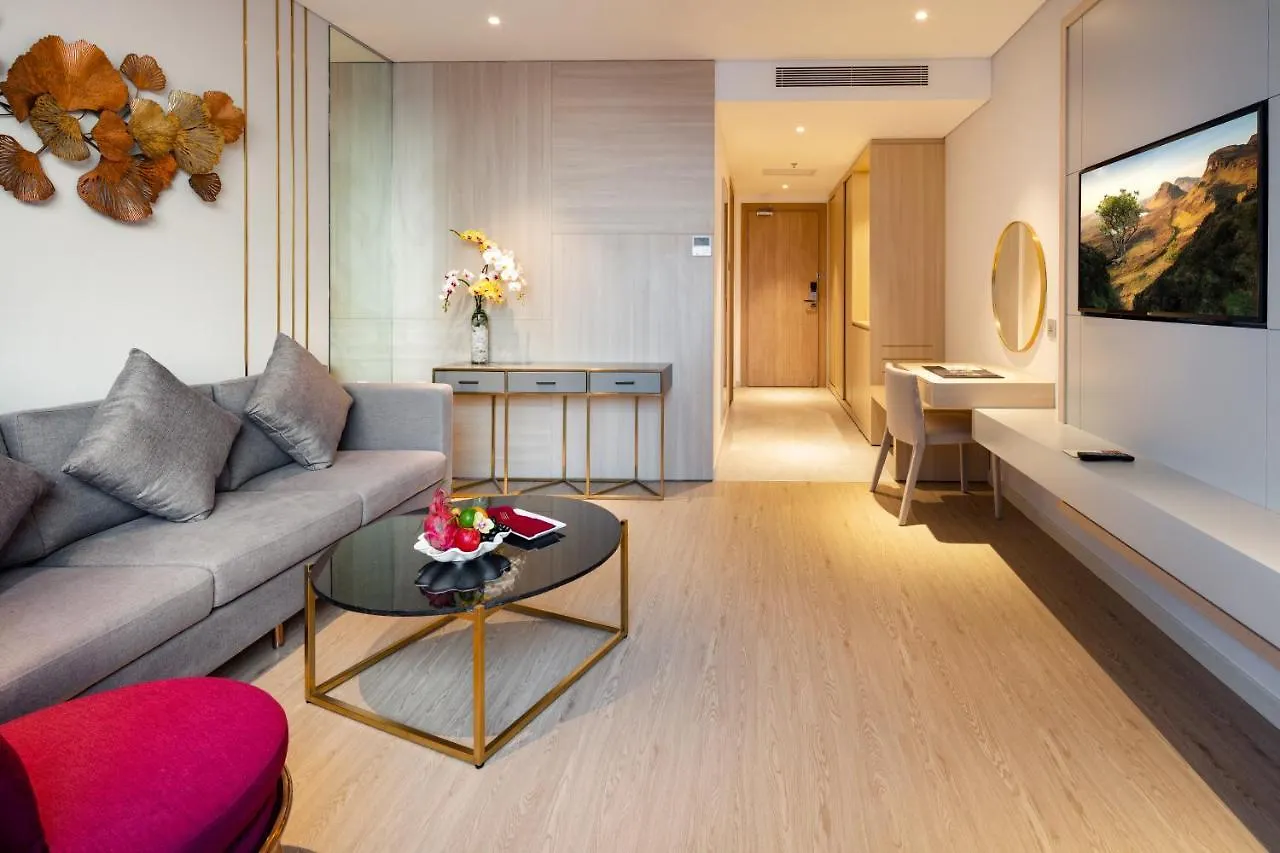 Dqua Hotel Nha Trang 5*,