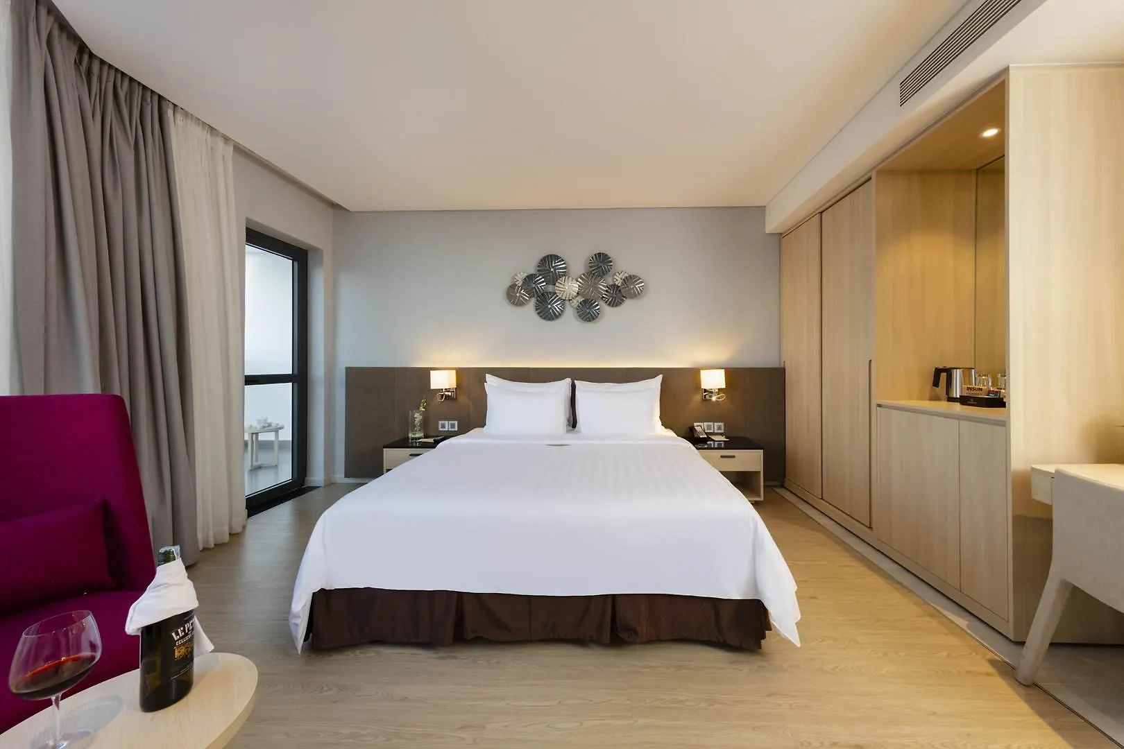 Dqua Hotel Nha Trang 5*,